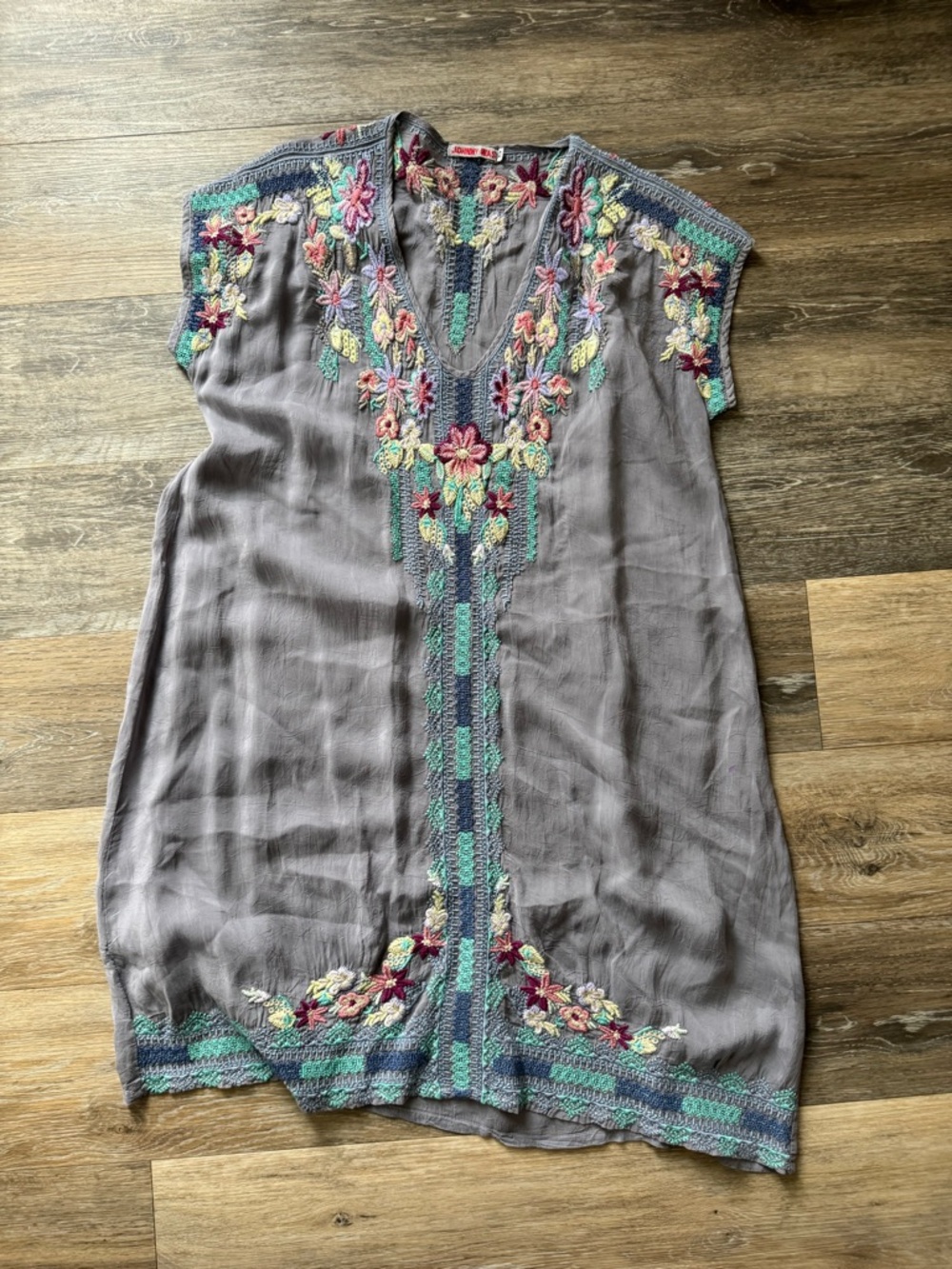 Johnny Was Gray Embroidered Floral Top with Multicolor Stitching